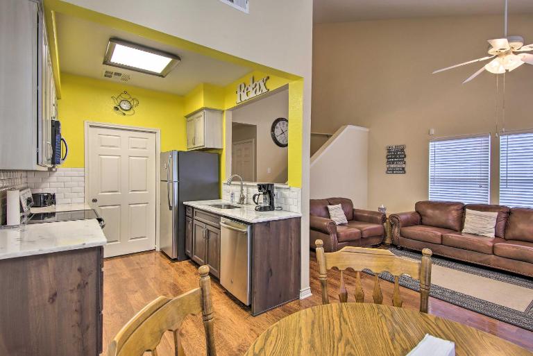 Walk to Lake + Pool Access! Family Gem in Afton - B&B Afton