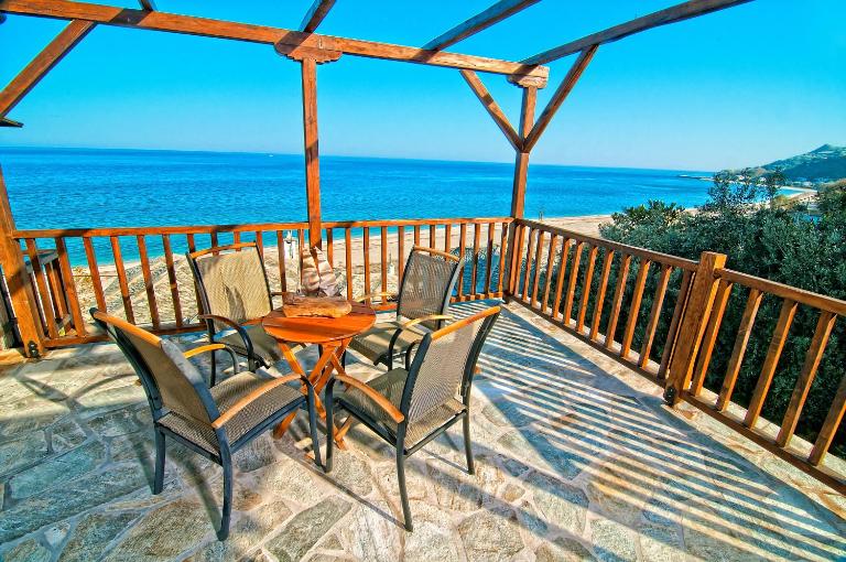 Flamingo Hotel Pelion - Seaside Superior Studios & Suites - B&B Choreftó