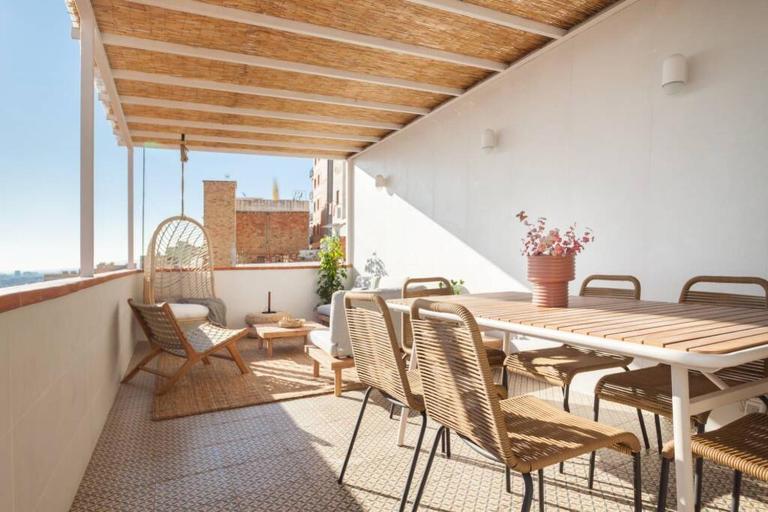 HT- From BCN.. to HeAVen!! 4BedROOMS with TeRRaZe! - B&B Barcelona