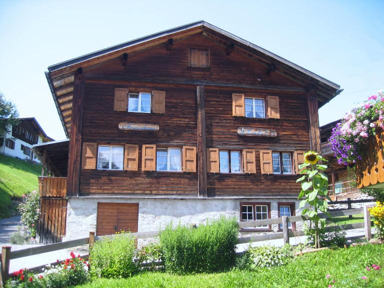 Cresta - 9,5-Zimmerhaus für 19 - 20 Personen, 270m2 - B&B Conters