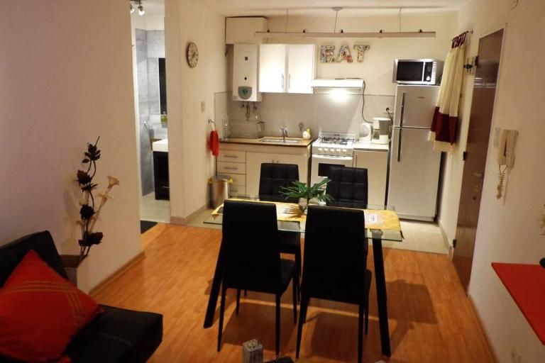 Nuevo Abrojal: departamento en Barrio Güemes - Ferienwohnung Córdoba