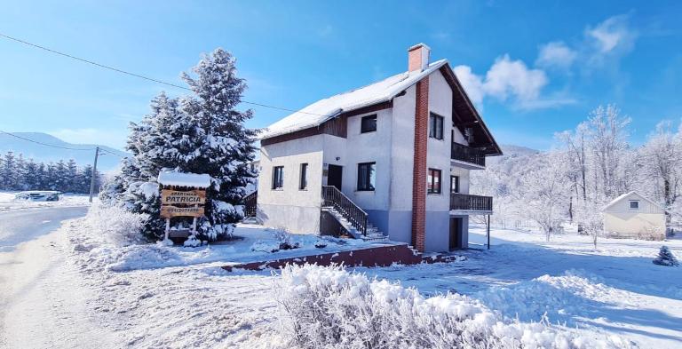 Apartman Patricia - Bed and Breakfast Fužine