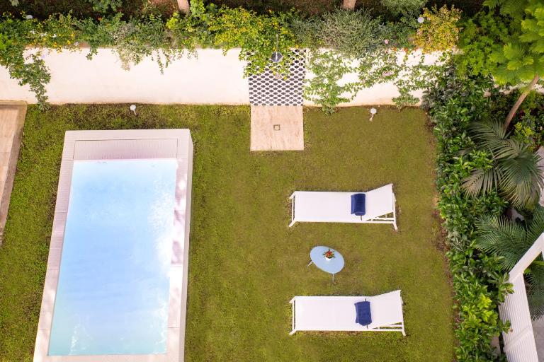 SorrentoVibes - Luxury Apartment with Garden and Pool - B&B Sant'Agnello