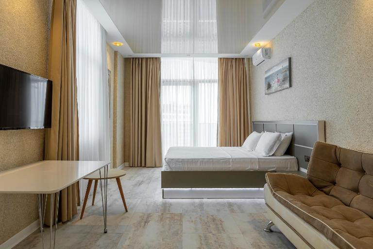 G-Point - Bed and Breakfast Batoemi