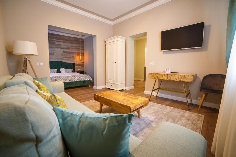 Garrison's Suites - B&B Câmpulung Moldovenesc