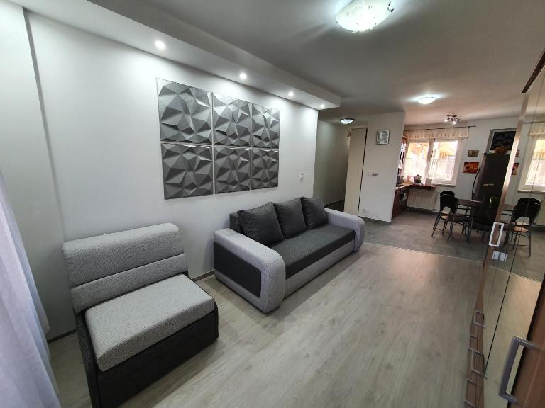 Fischer Apartman - Chambres d'hôtes Hajdúszoboszló