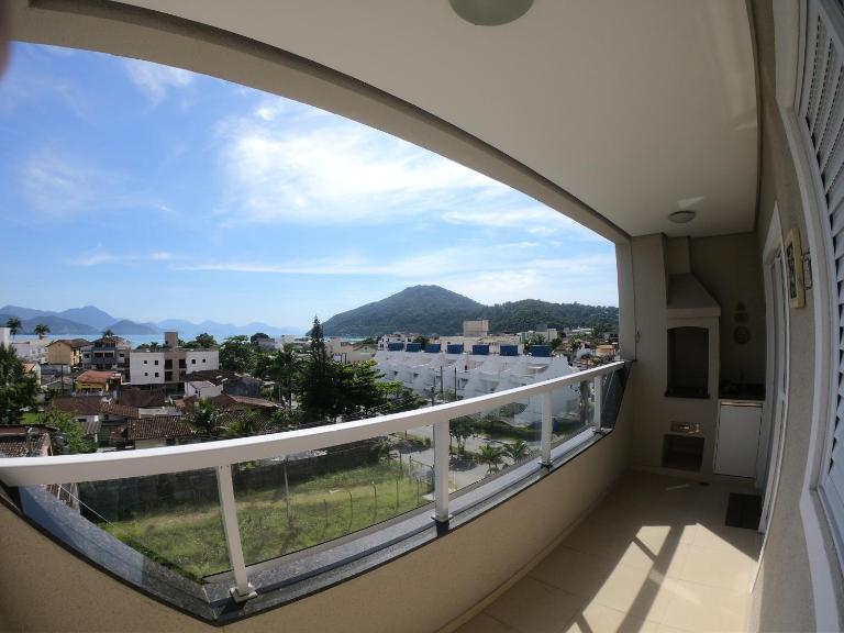 Apto Ubatuba, excelente localização ! Ar condicionado nos quartos e sala! - B&B Ubatuba