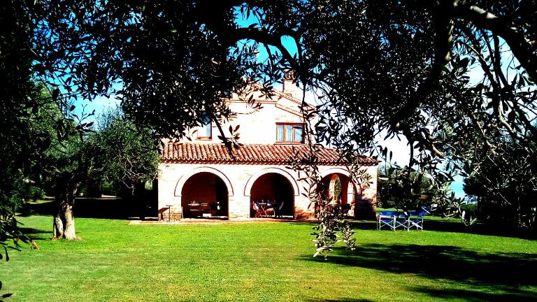 B&B La Casa tra gli Ulivi - B&B Civitanova Marche