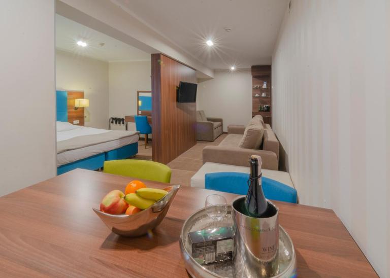 HolidayHomePL Aparthotel z balkonem przy plaży - B&B Międzyzdroje