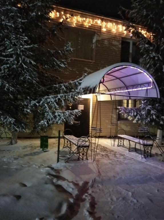 Hotel Gostynnyi Dvir - B&B Sharhorod