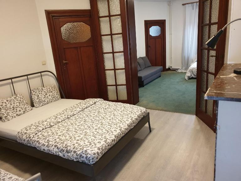 Near European District, 1-2 Bedroom Apartment. - B&B Bruselas