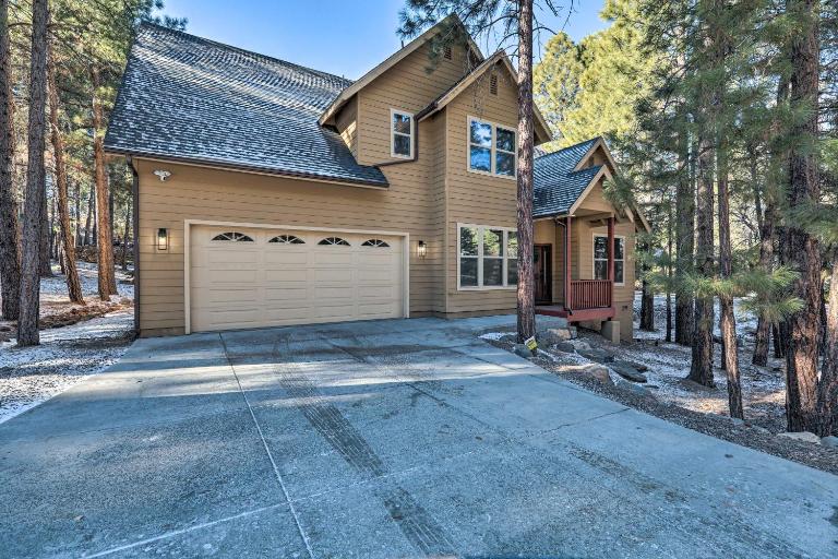 Flagstaff Family Getaway ~ 4 Miles to Downtown! - Bed and Breakfast Flagstaff