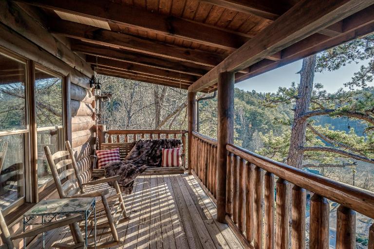Summer Special! NERF Party, Pool, HotTub, Pet Friendly - Bed and Breakfast Sevierville