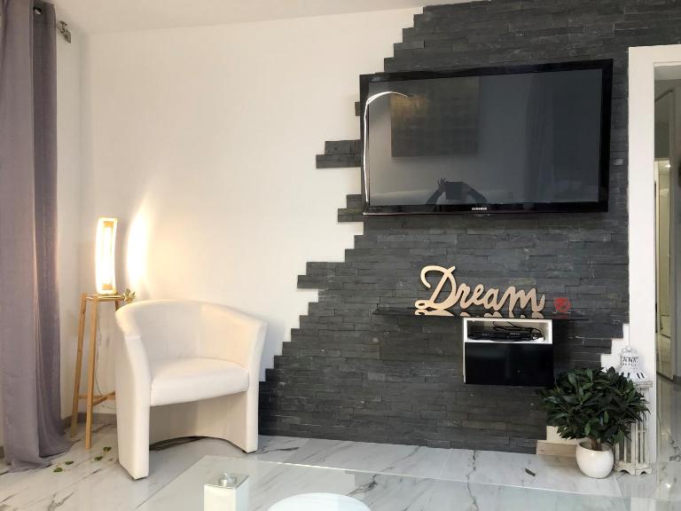 Fabulous Lakeside Family Apartment | 4 Rooms - Ferienwohnung Montreux