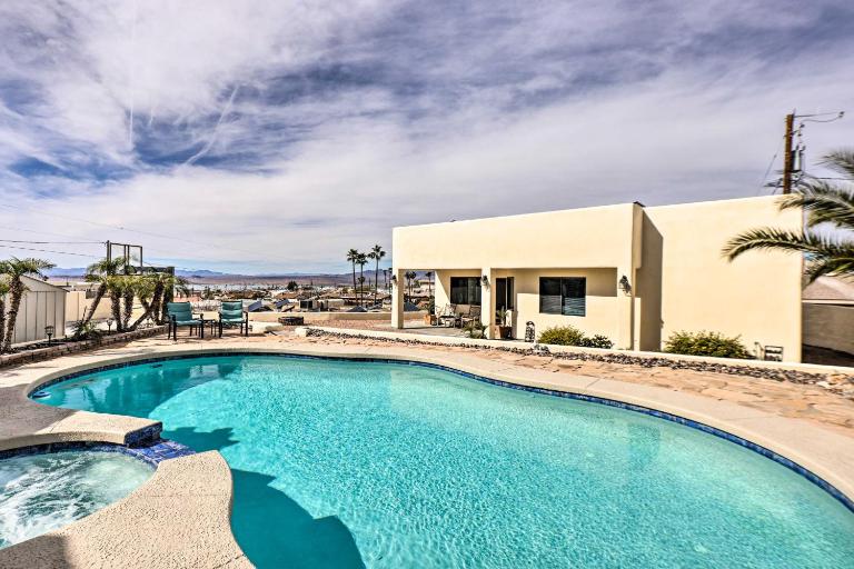 5 Mi to Lake Havasu: Bright Cottage w/ Fire Pit! - Ferienwohnung Lake Havasu City