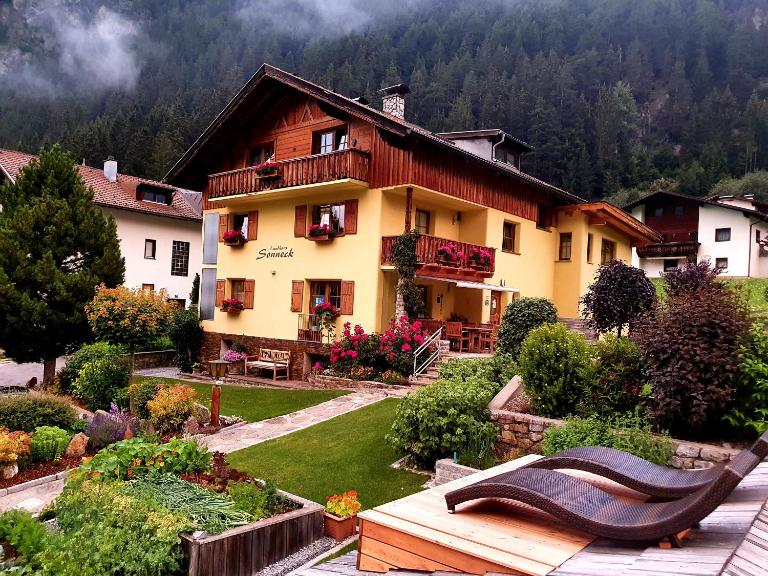 Landhaus Sonneck - B&B Pettneu