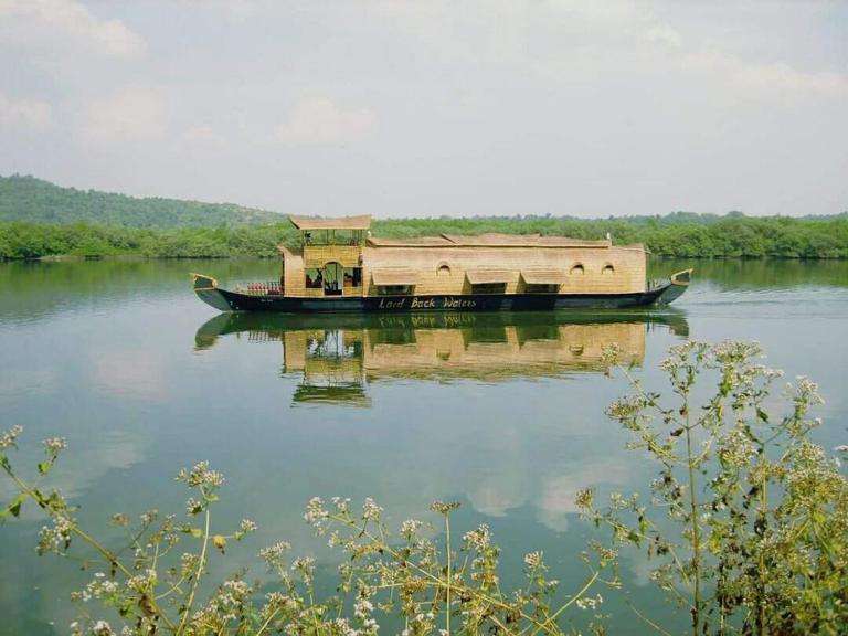 Laid Back Waters - B&B Vagator