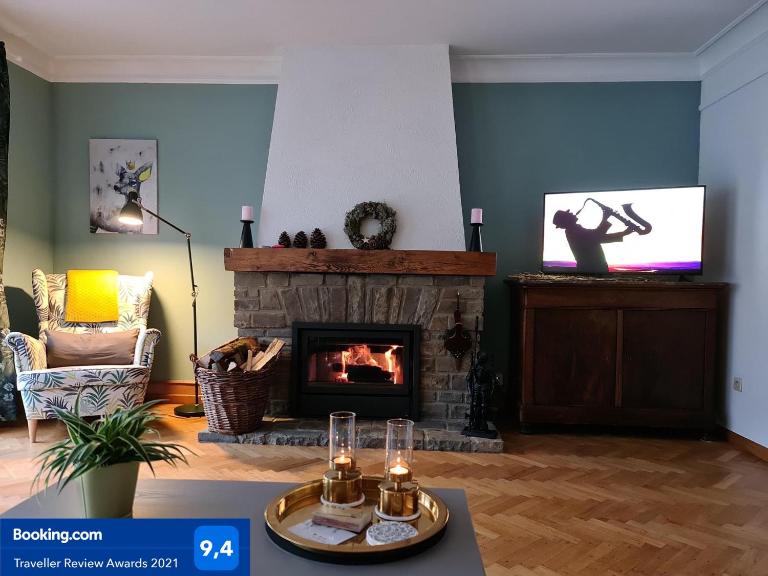 Au Pied Du Château - Bed and Breakfast Bouillon