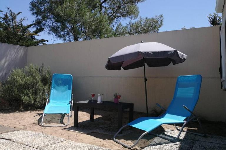 MAISON 3 CHAMBRES SUR UNE DUNE A 50 M DE LA PLAGE - B&B La Tranche-sur-Mer