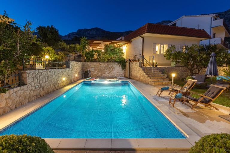 Villa OLD OLIVE, 3lovelyvillas - Chambres d'hôtes Podgora