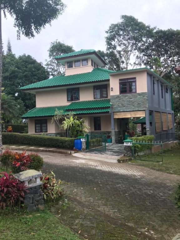 Villa Green Fresh - Bumi Ciherang - Cipanas - B&B Cianjur