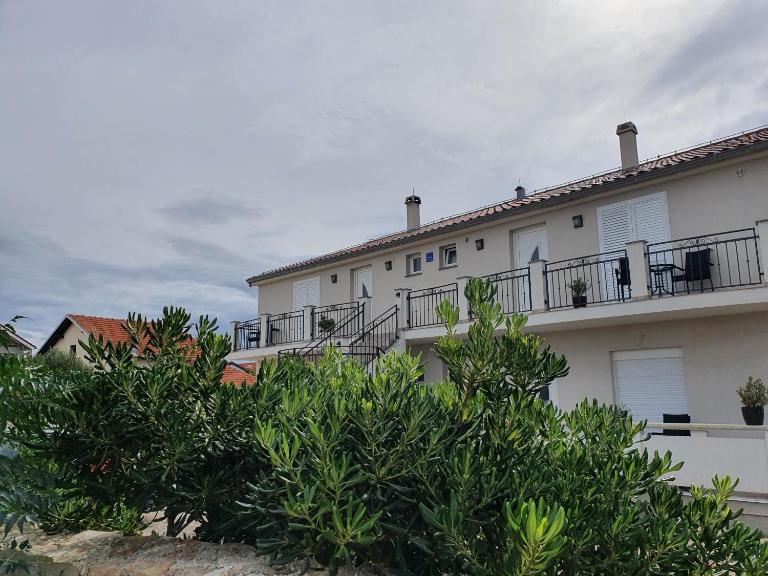 Villa Emilia - B&B Vir