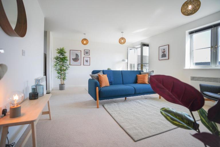Stylish Apartment with Private Parking - Bed and Breakfast Cardiff