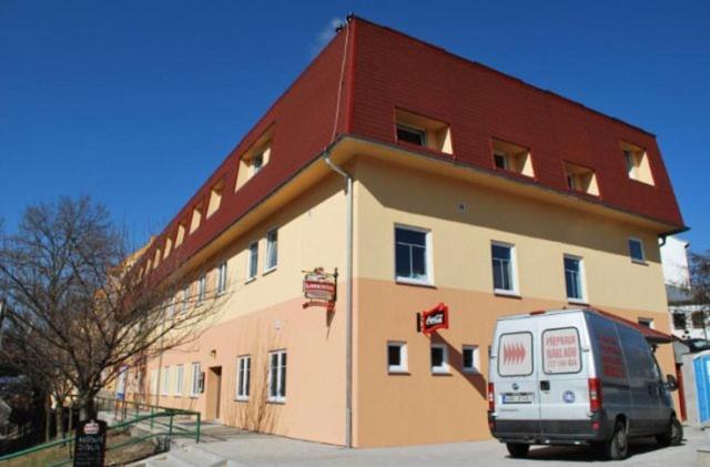 Penzion Mova - B&B Kadaň