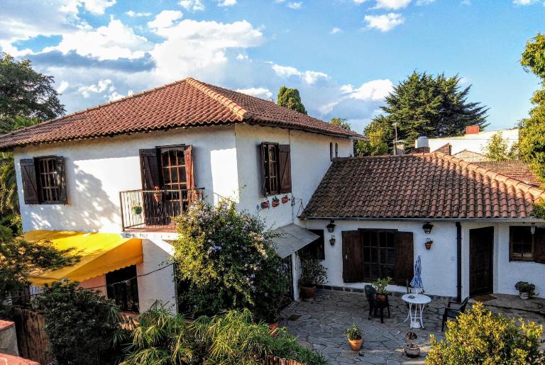 Chalet Caserón de Tejas, Amplia y confortable casa para hasta 11 huéspedes - Ferienwohnung Mar del Plata