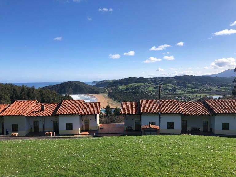 Apartamentos Monterodiles - Bed and Breakfast Llanera