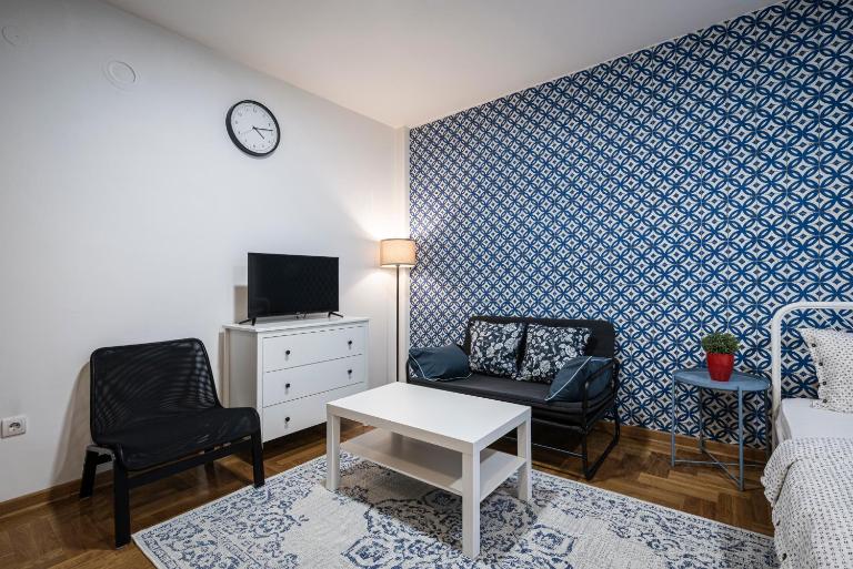 !PROMO! Сentral Safe n Sound Studio-Free private parking-Fast WI-FI - Bed and Breakfast Novi Sad