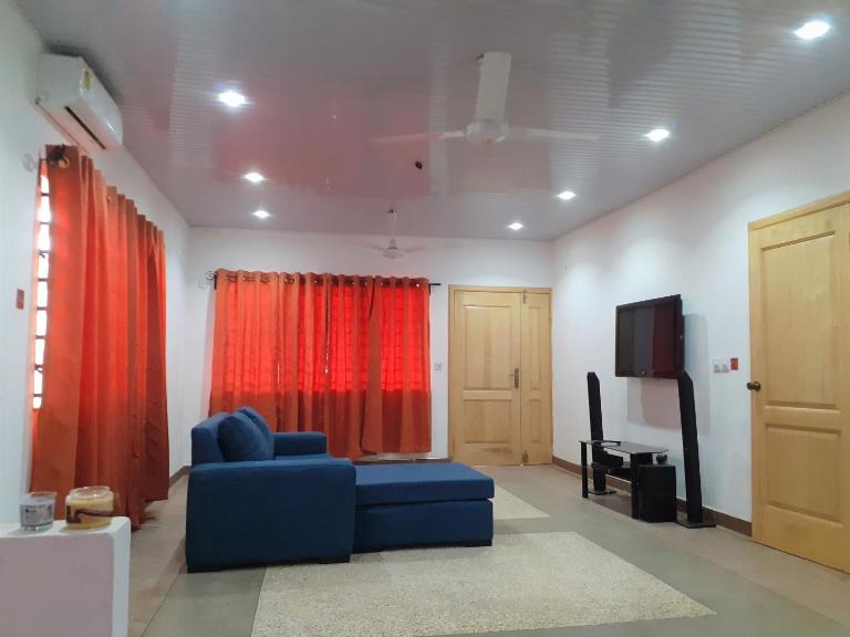 Lovely 3-bedroom vacation home in Kumasi - Bed and Breakfast Kumasi