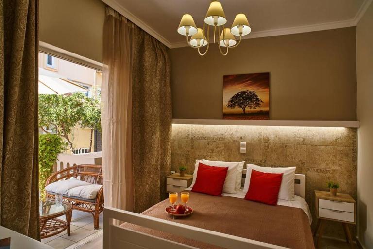 Natasha's Luxury apartment by the sea - Ferienwohnung Galatás