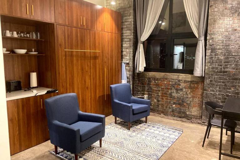 3E-Cozy! Micro apartment minutes from Shadyside, sleeps 1 - Bed and Breakfast Pittsburgh
