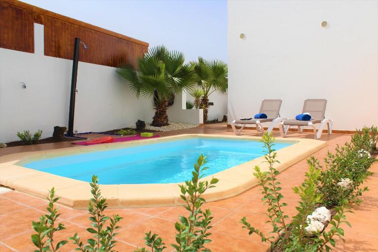 Eesha by Privilege Bay - Chambres d'hôtes La Oliva