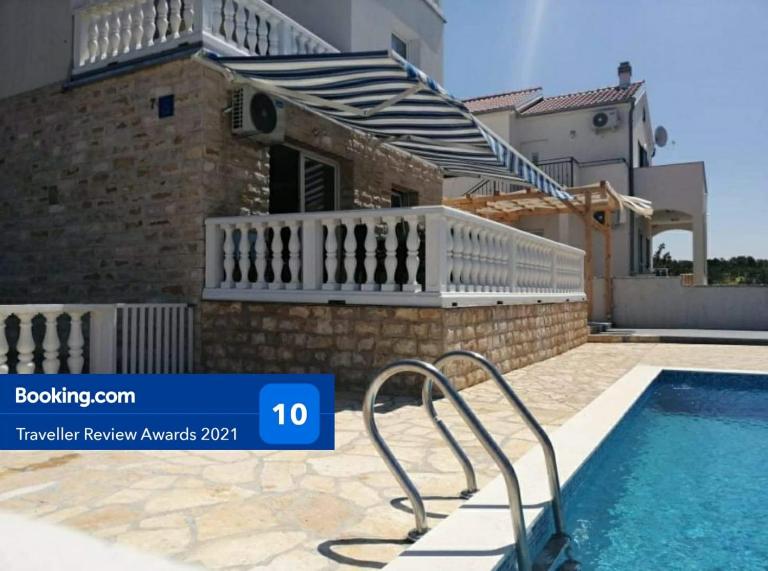 Kuća za odmor Postonjski - B&B Maslenica