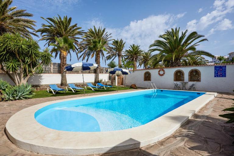Charming House in Buenavista del Norte with Shared Pool - Chambres d'hôtes Buenavista del Norte