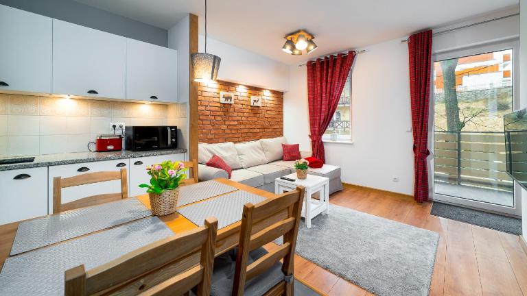 Apartamenty EverySky - Nad Łomnicą 1E-2B - Ferienwohnung Karpacz