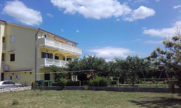 Apartment for 8+2 person in Lopar - Insel Rab 17738 - Bed and Breakfast Lopar