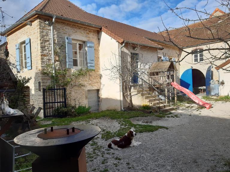 Les Trois Croix - Bed and Breakfast Santenay