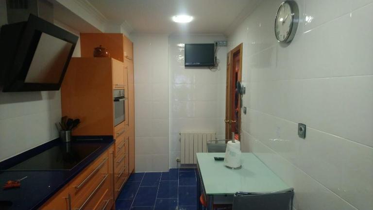 Katorse , 2 dormitorios , 2 baños y ascensor - B&B Bermeo