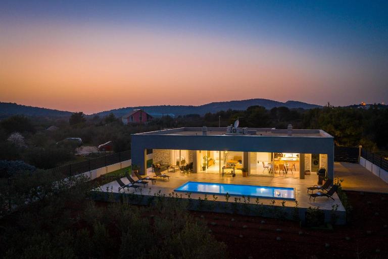 Villa Millennium - Ferienwohnung Jezera