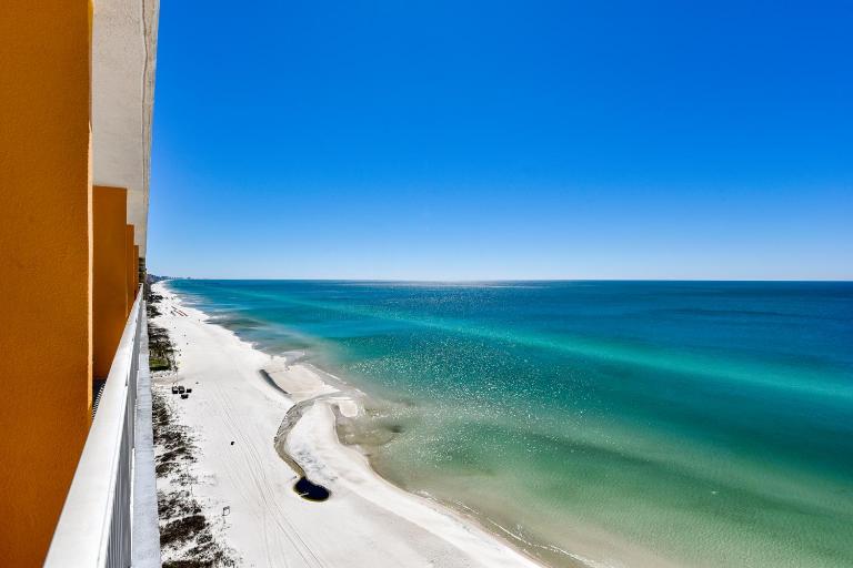 Splash Beach Resort #1503-E by Book That Condo - B&B Panama City Beach