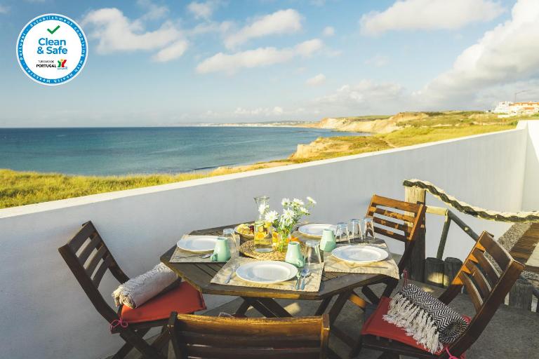 SoulSurfcamp Portugal - B&B Peniche