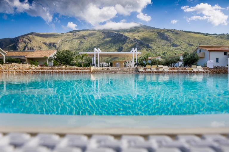 Borgo Aranci - Villa Tulipano - Bed and Breakfast Castellammare del Golfo