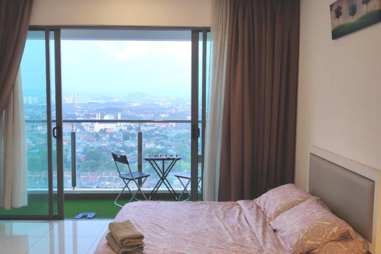 CH Studio @ EVO SOHO TV WIFI NETFLIX - B&B Kampung Sungai Ramal Dalam