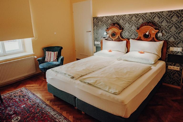 Der Eberhard - Sleep & Dine A9 Exit 133 - B&B Sankt Michael in Obersteiermark