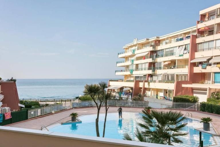 T3 climatisé avec piscine et vue sur mer - B&B Sète