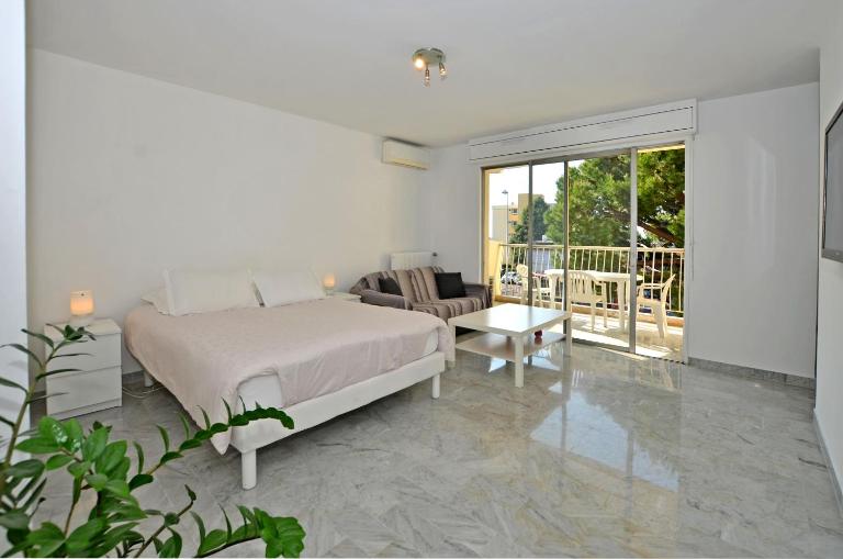 Azur 3000 - B&B Saint-Laurent-du-Var