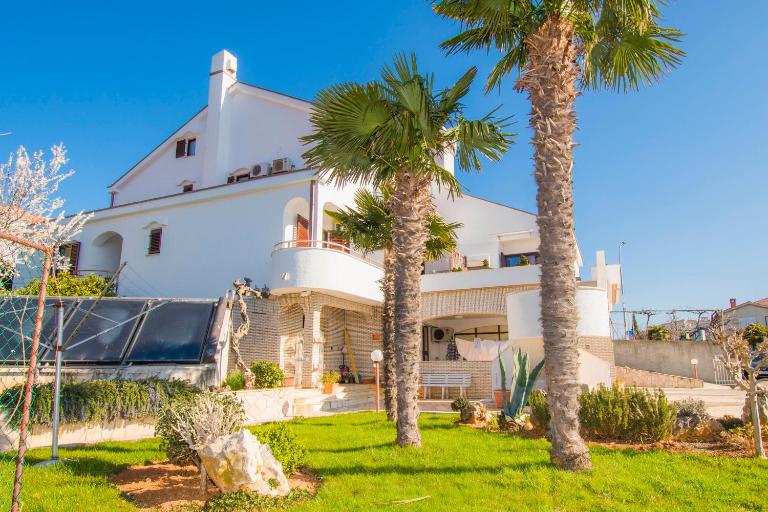 Apartments Punta & Vista in Krk - B&B Krk
